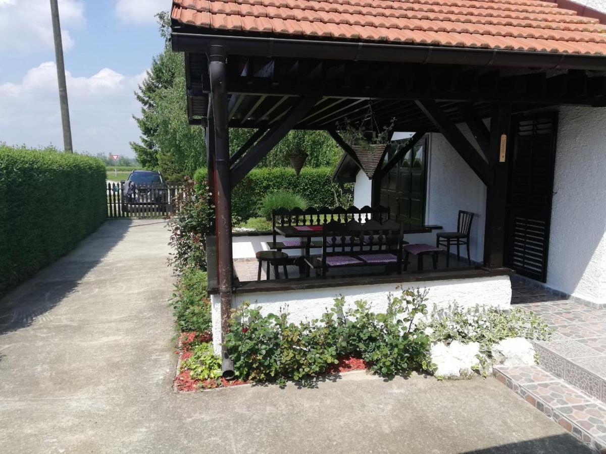 Villa Kuca Za Odmor Breza à Legrad Extérieur photo